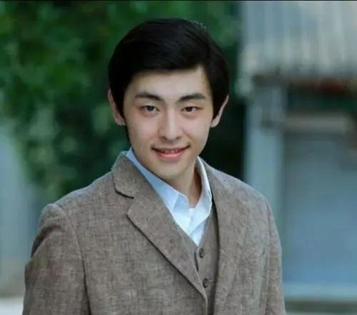 爆料吃瓜邓伦,娱乐圈的瓜田惊魂