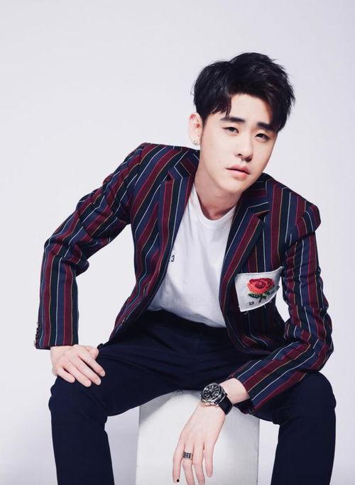 娱乐圈吃瓜爆料张云雷,娱乐圈风云再起，吃瓜爆料揭秘幕后真相