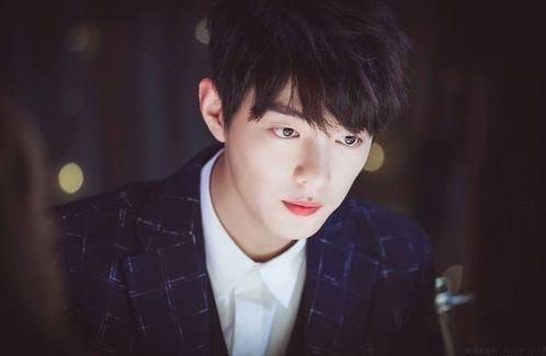 娱乐吃瓜黄明昊微博,娱乐热点一网打尽